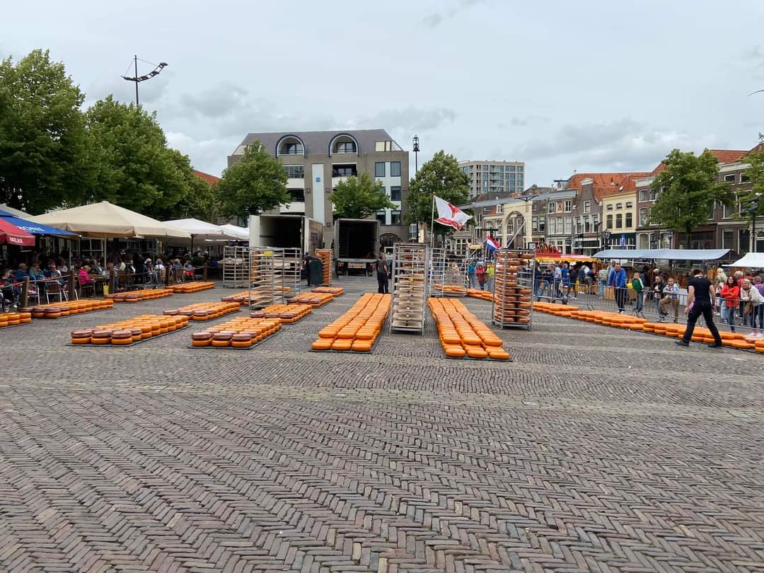 Kaasmarkt wordt geopend door Jos Vranken van NBTC