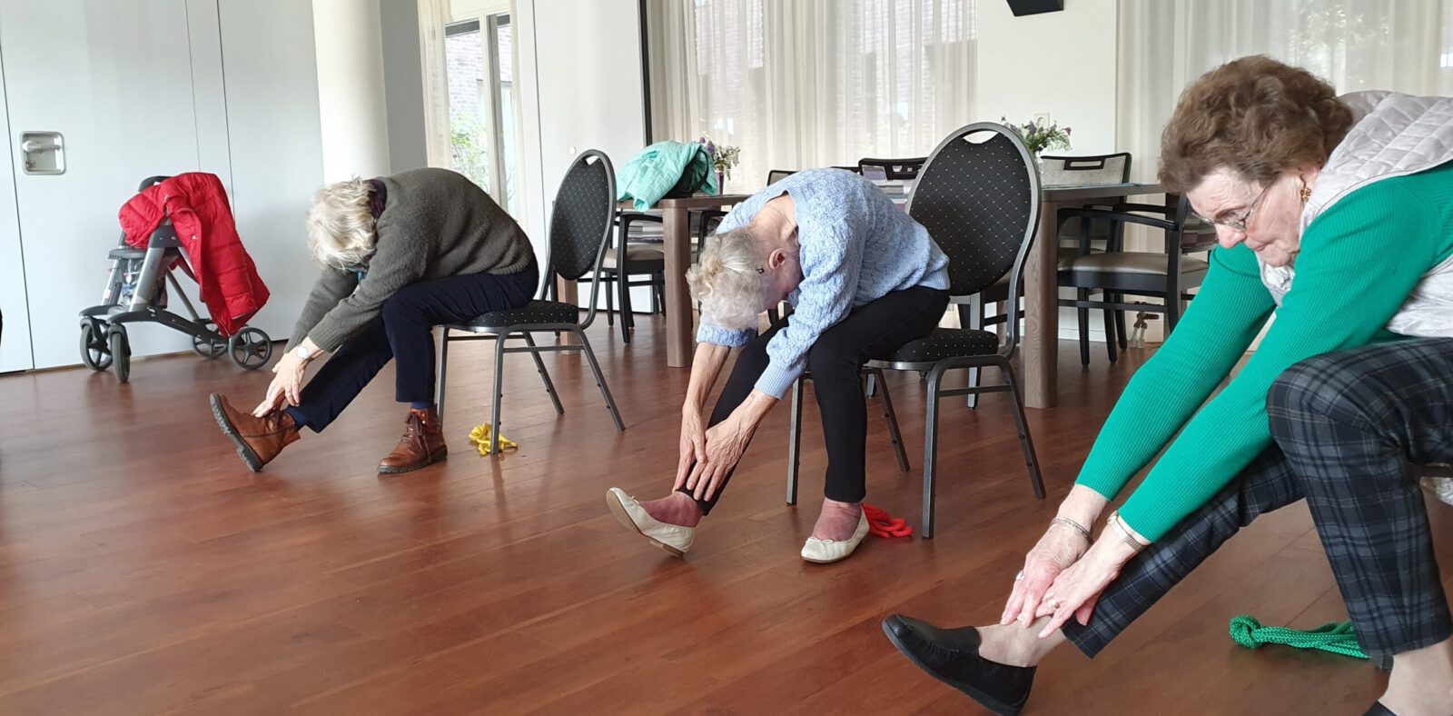 Nieuw Stoelyoga in Wijkcentrum de Oever