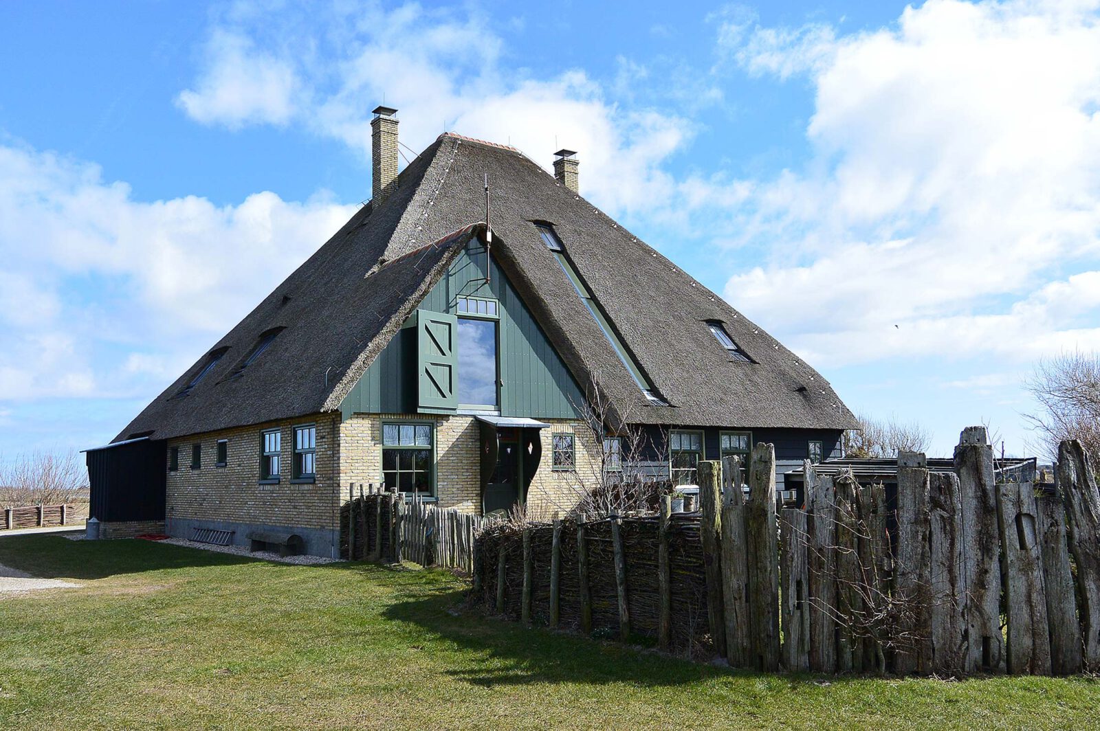 Nieuwe richtlijnen voor behoud historische stolpboerderijen