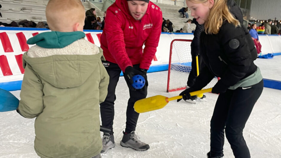 IJsshow ‘Fantasy on Ice’ in ijshal De Meent