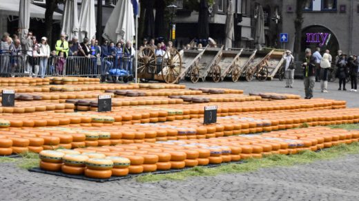 Ron Karels Directeur Museum BroekerVeiling opent 13 augustus kaasmarkt