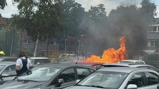 Autobrand op de Johanna Naberstraat in Alkmaar