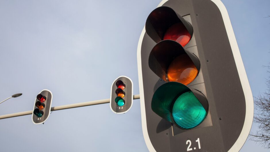 Nieuwe verkeerslichten op de kruising N242/N504 in Heerhugowaard