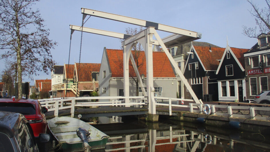 Werkzaamheden aan bruggen in de Rijp en Schermerhorn