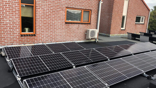 Zorgen over zelf installatie zonnepanelen en thuisaccu’s in Alkmaar