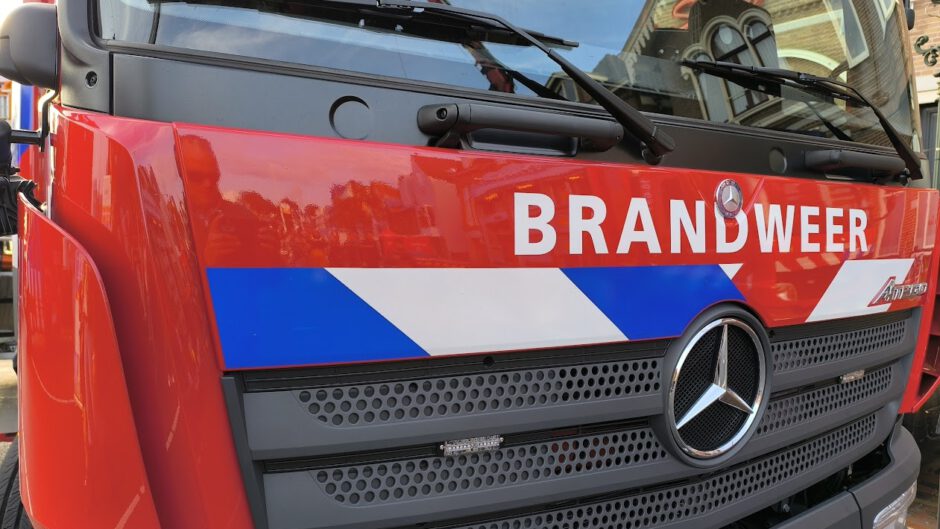 Twee auto’s beschadigd door autobrand in Alkmaar, brandstichting niet uitgesloten