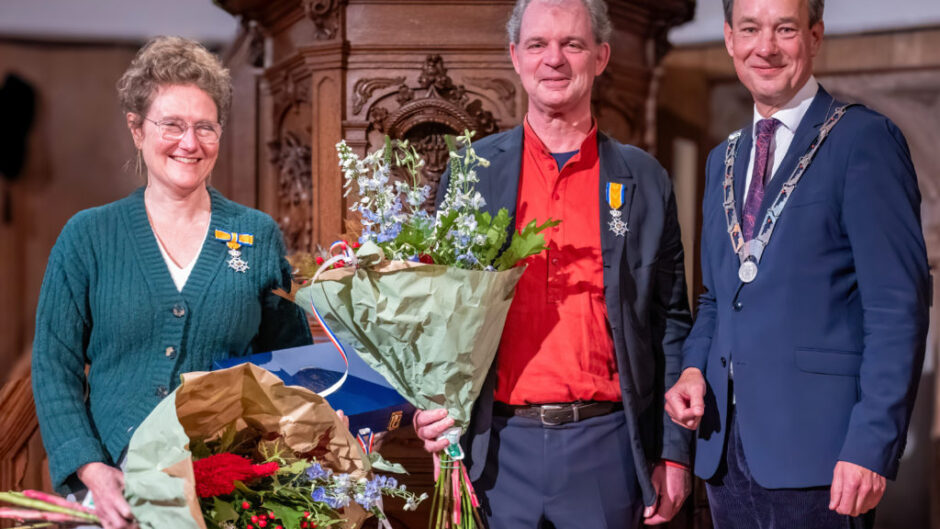 Koninklijke onderscheiding voor eigenaren Eerste Bergensche Boekhandel