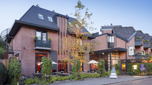 Michelinster voor Hotel Restaurant Merlet Schoorl en restaurant Apicius in Bakkum