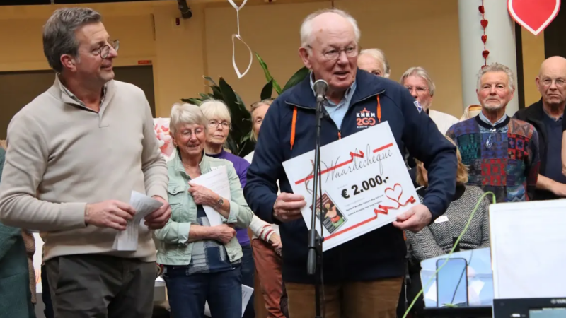 KNRM Egmond aan Zee ontvangt cheque van €2000,=!